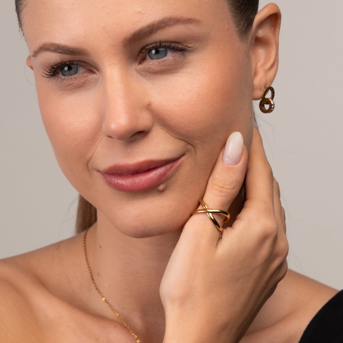 Minimal Crossover Adjustable Ring 18k Gold Plated