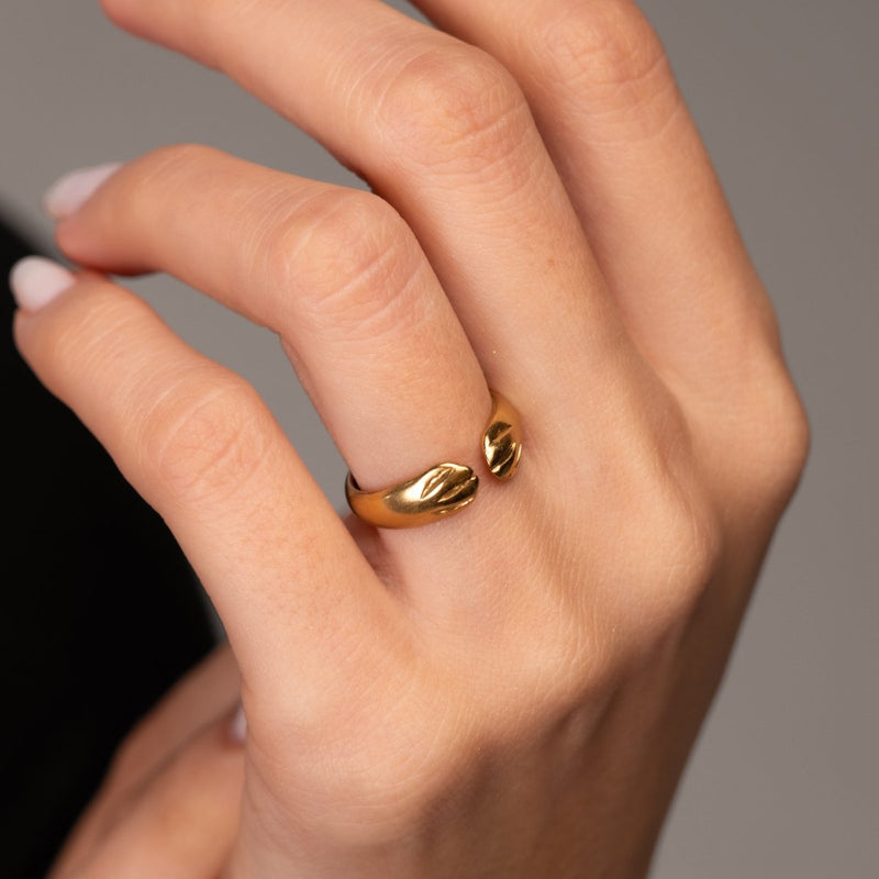 Embrace Adjustable Ring 18k Gold Plated