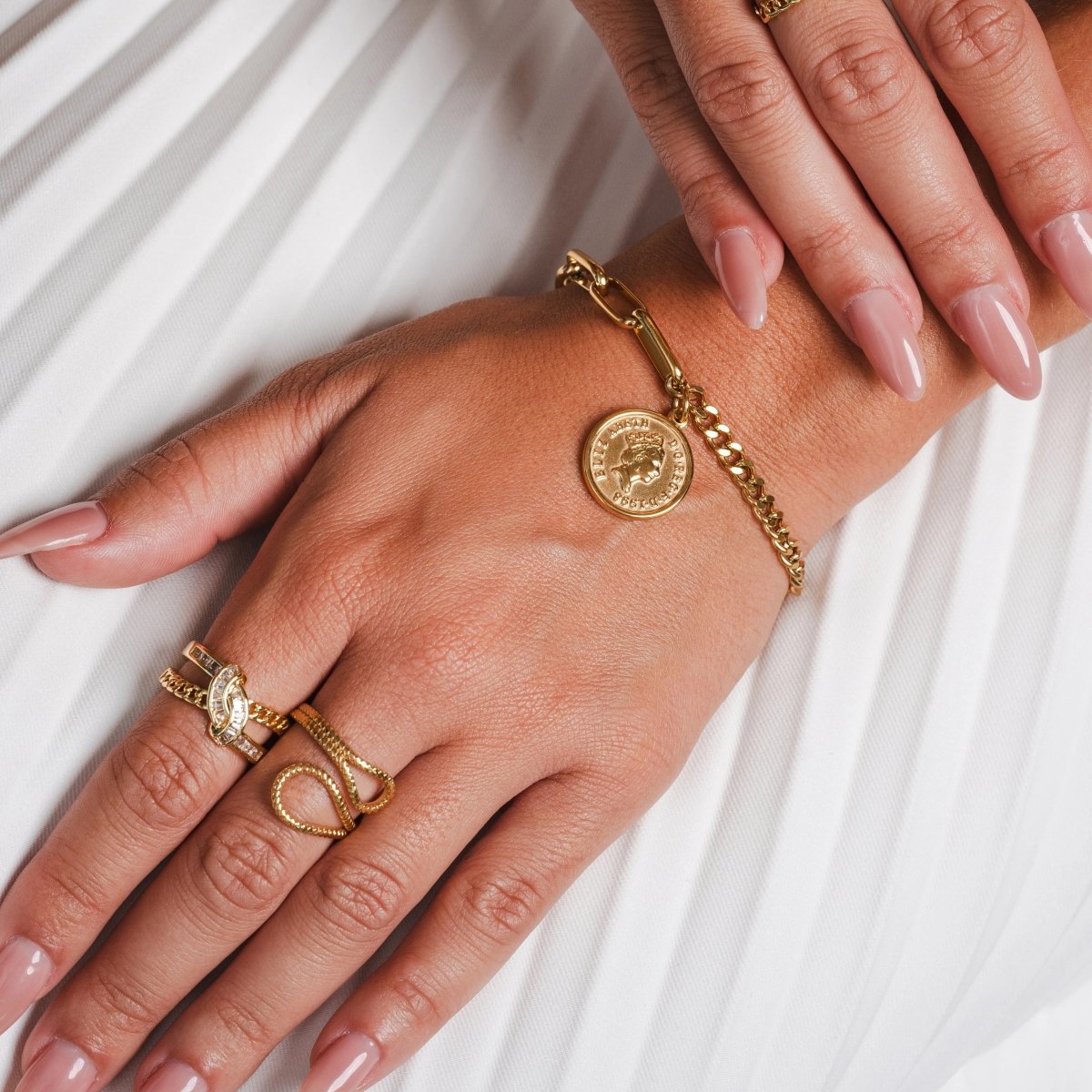 Ava Abstract Adjustable Ring - 18k Gold Plated