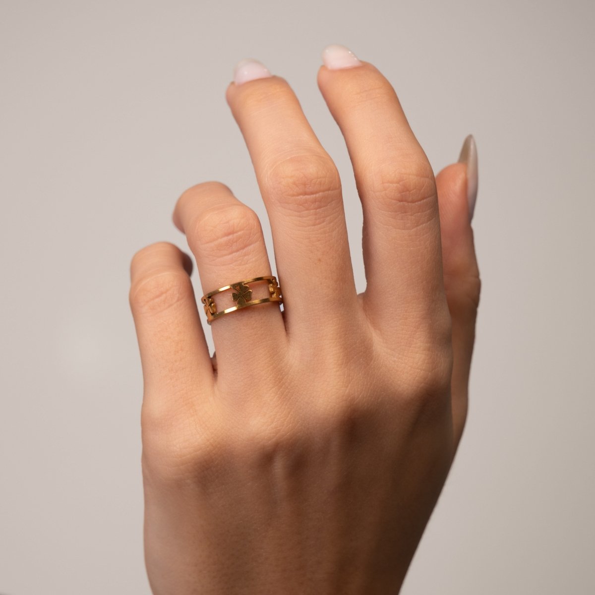 Openwork Clover Adjustable Ring - 18k Gold Plated