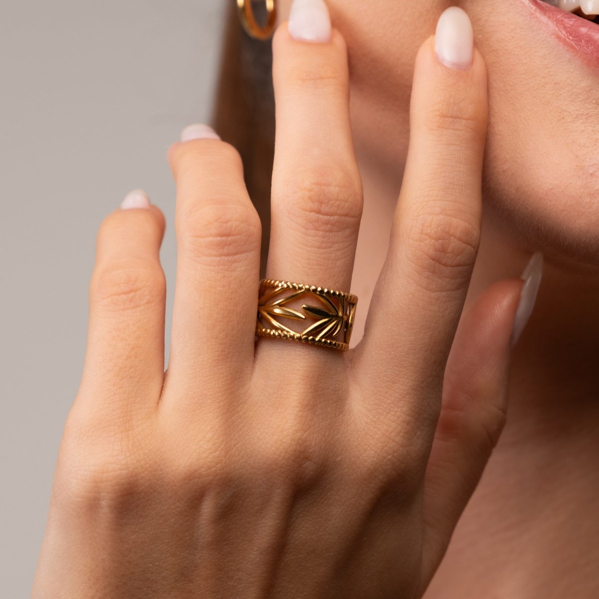 Botanical Adjustable Ring 18k Gold Plated