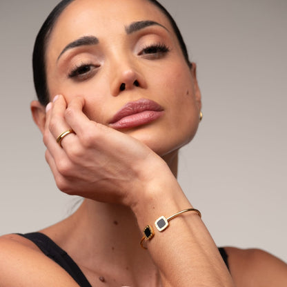 Bella Onyx Bangle Bracelet 18k Gold Plated