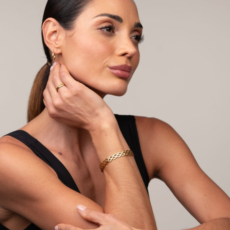 Blogger Bangle - 18k Gold Plated