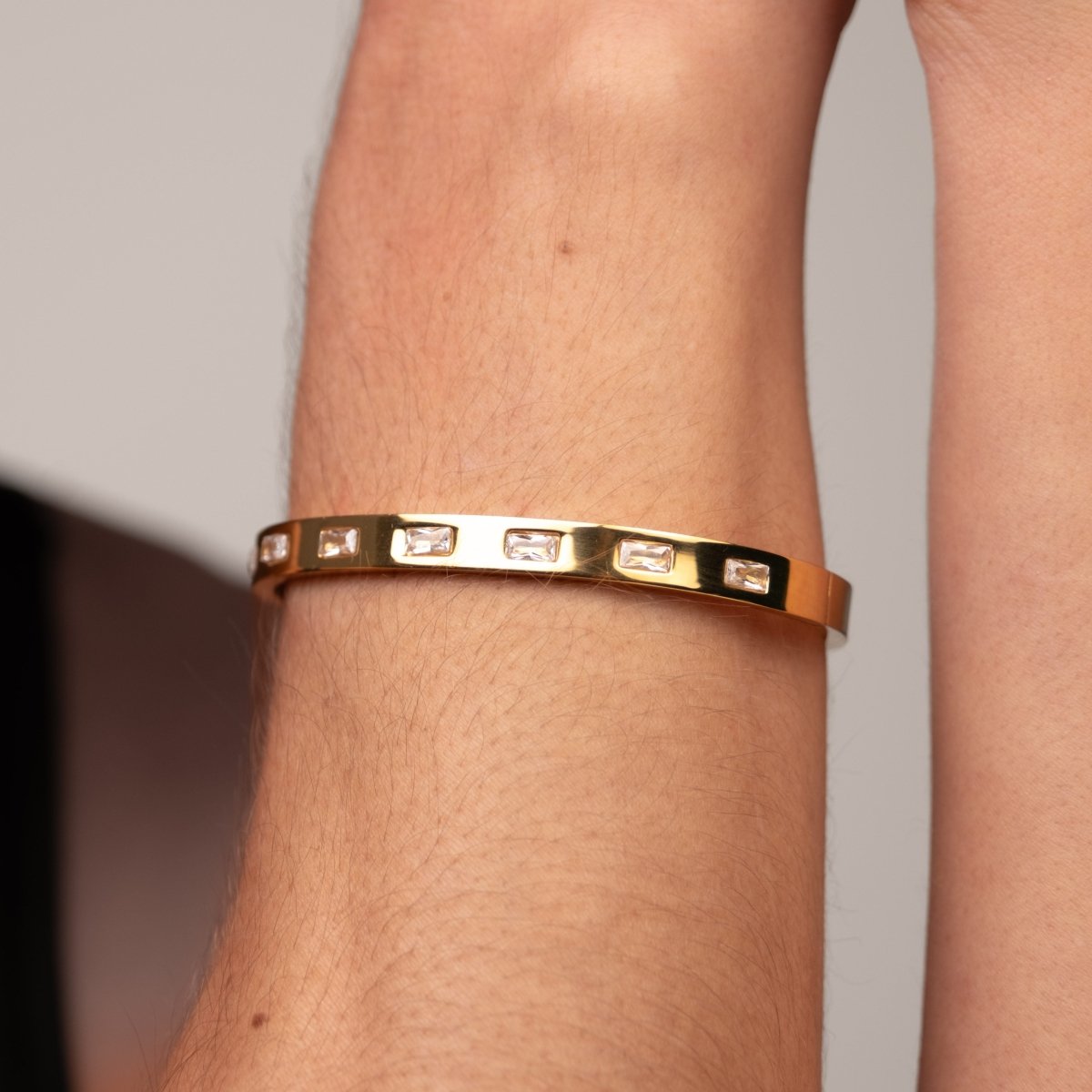 Carved Cuff Bracelet – 18k Gold Plated