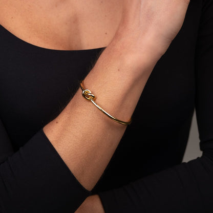 Center Knot Bracelet 18k Gold Plated