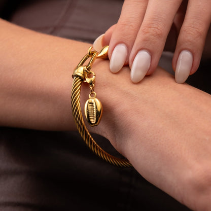 Hana Shell Bracelet 18k Gold Plated