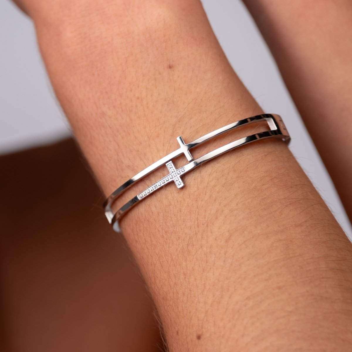 Cross Cuff Bracelet – Silver
