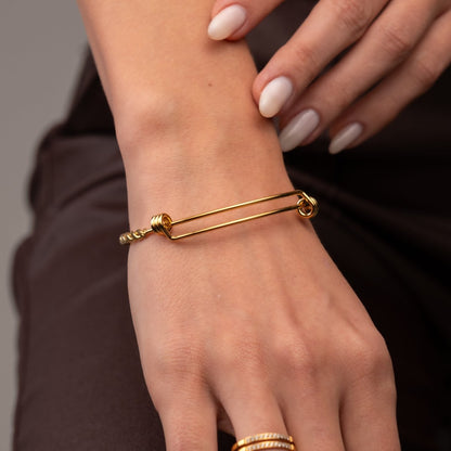 Eva Delicate Bangle Bracelet 18k Gold Plated