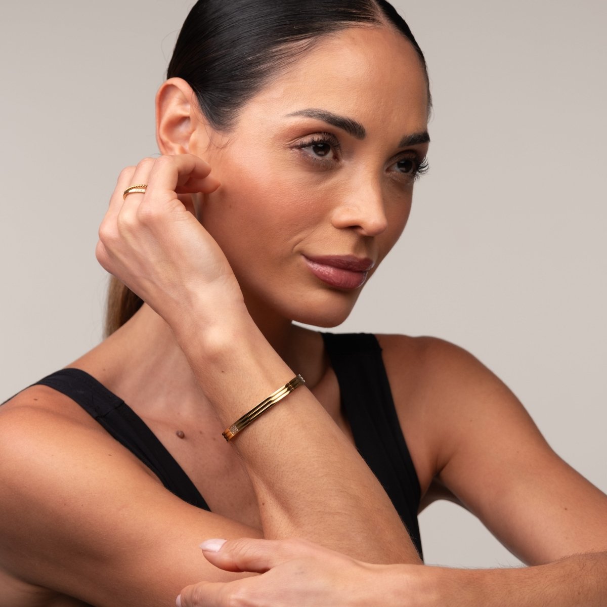 Hanna Bangle Bracelet 18k Gold Plated