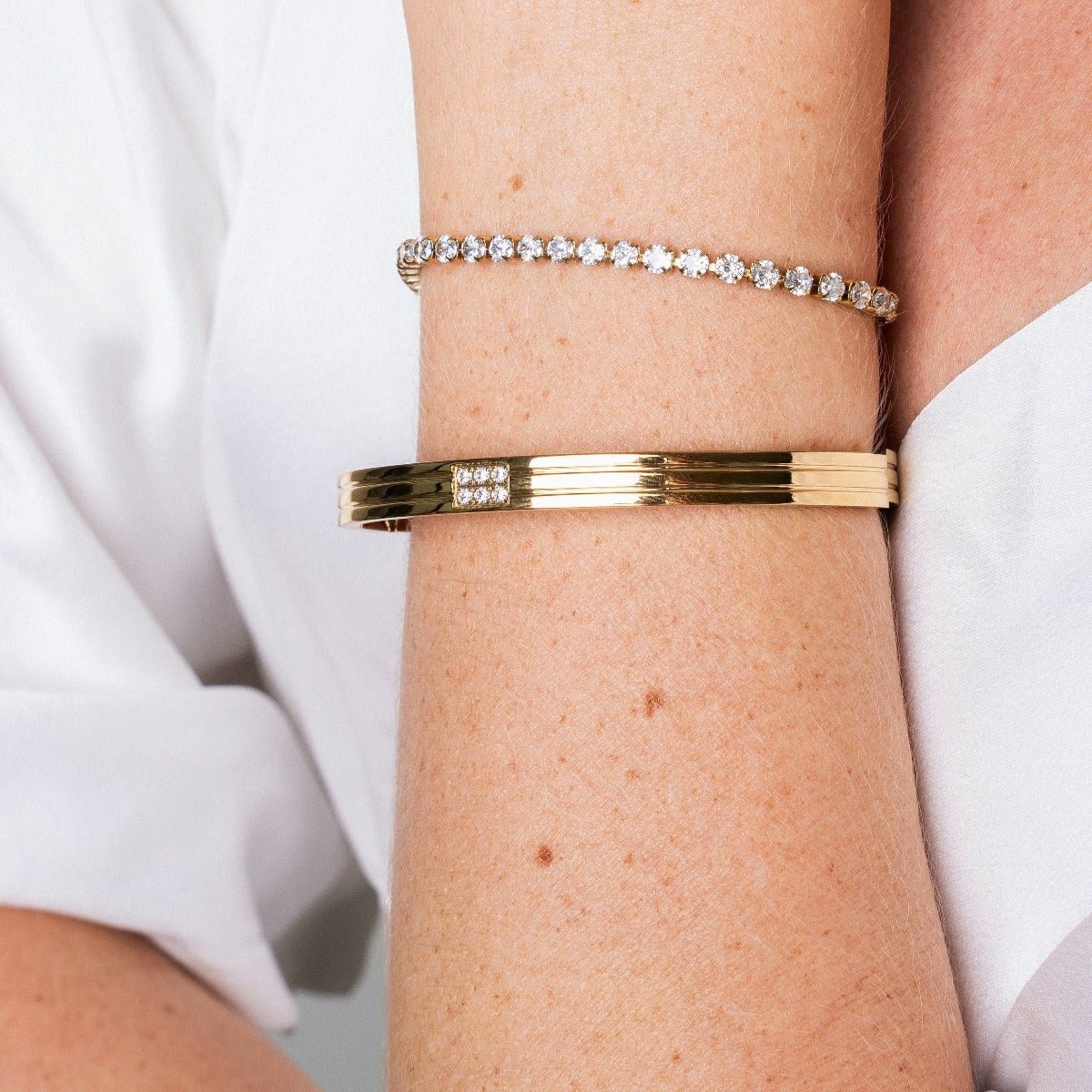 Hanna Bangle Bracelet 18k Gold Plated