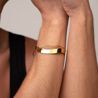 Inter Bangle Bracelet 18k Gold Plated