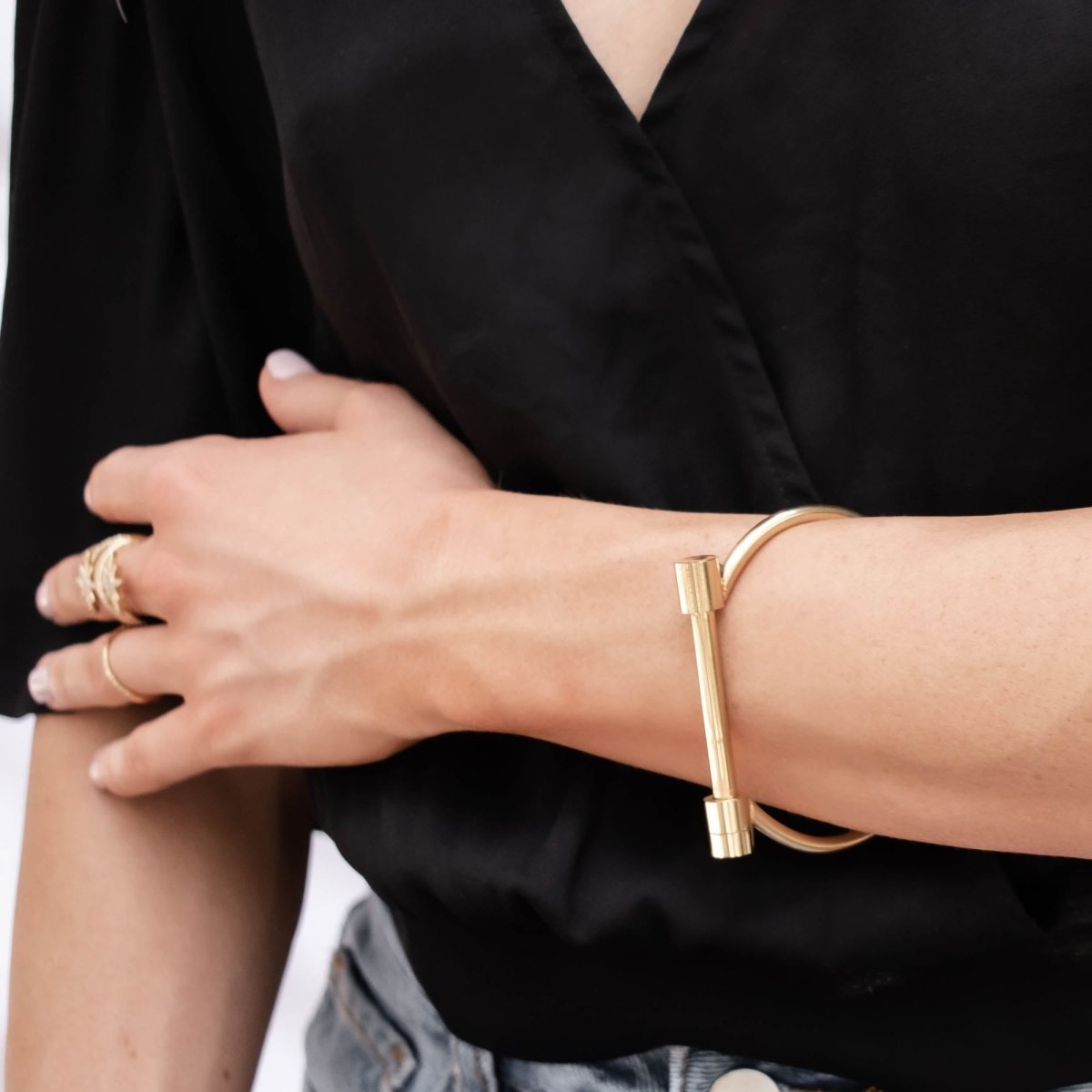 Screw Cuff Bracelet 18k Gold Plated