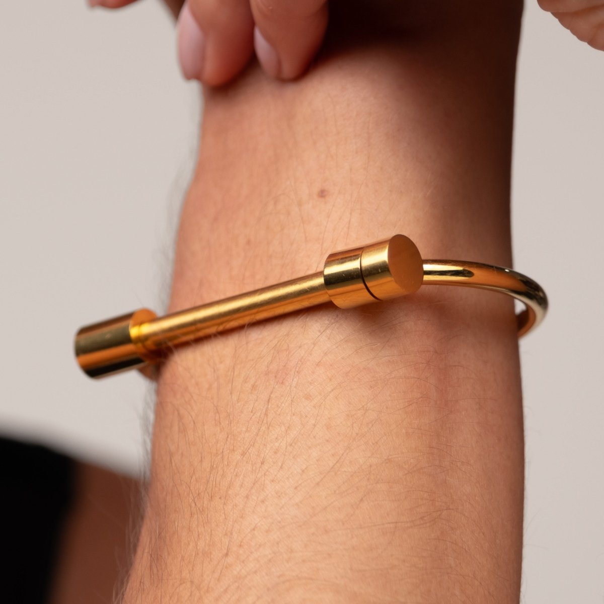 Screw Cuff Bracelet 18k Gold Plated