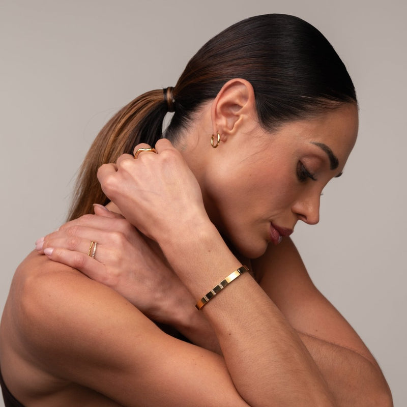 Minimal Cuff Bracelet – 18k Gold Plated