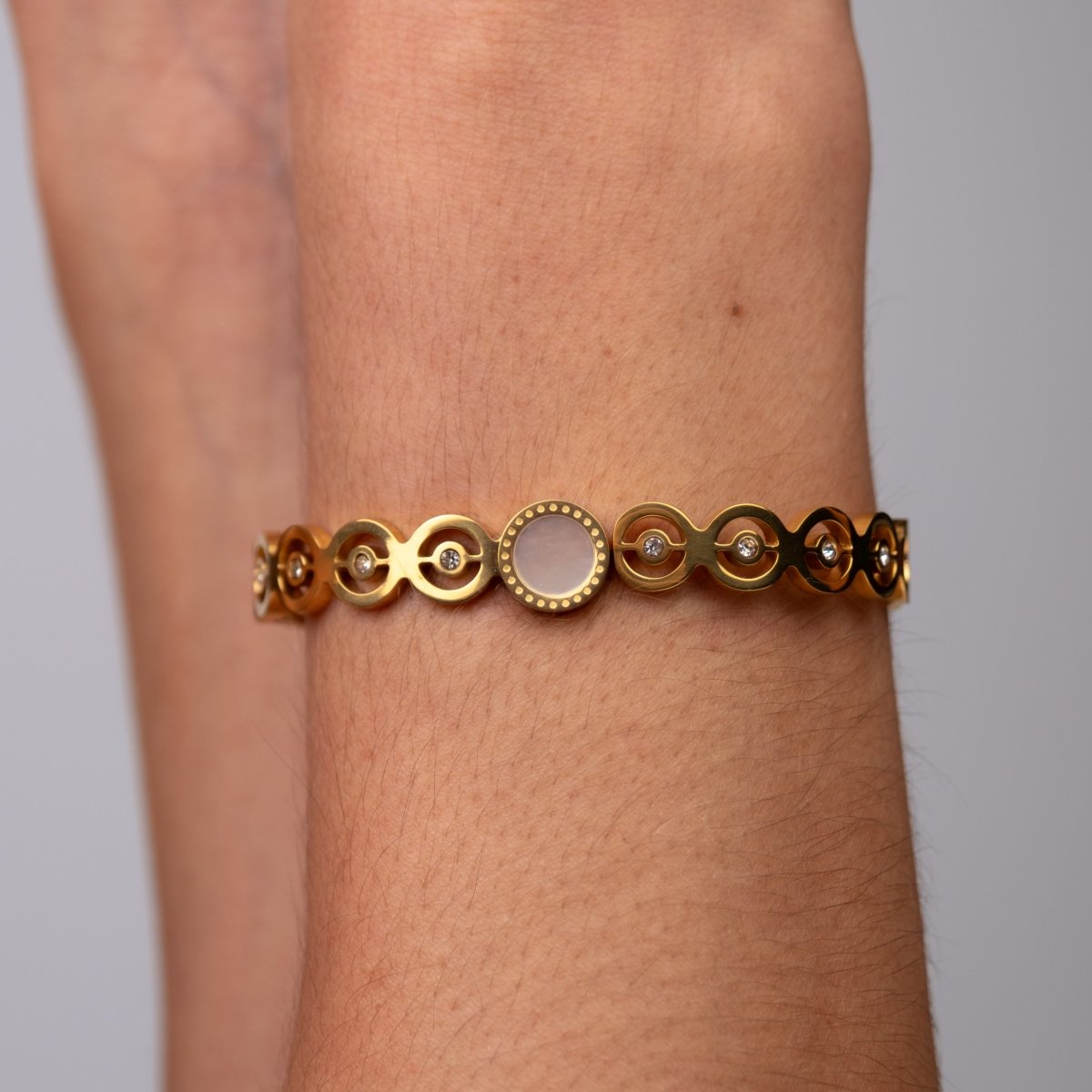 Olivia Zirconia Cuff Bracelet 18k Gold Plated