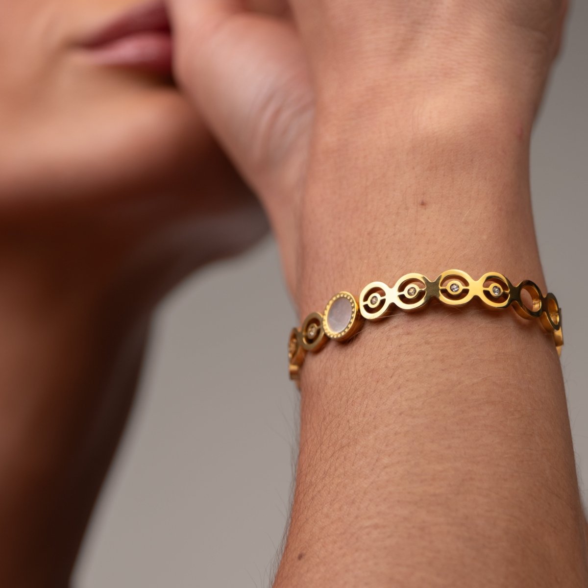 Olivia Zirconia Cuff Bracelet 18k Gold Plated