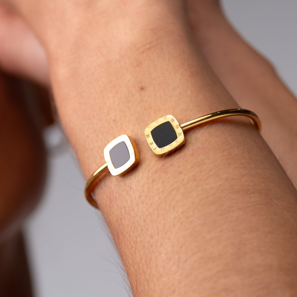 Onyx Cuff Bracelet 18k Gold Plated