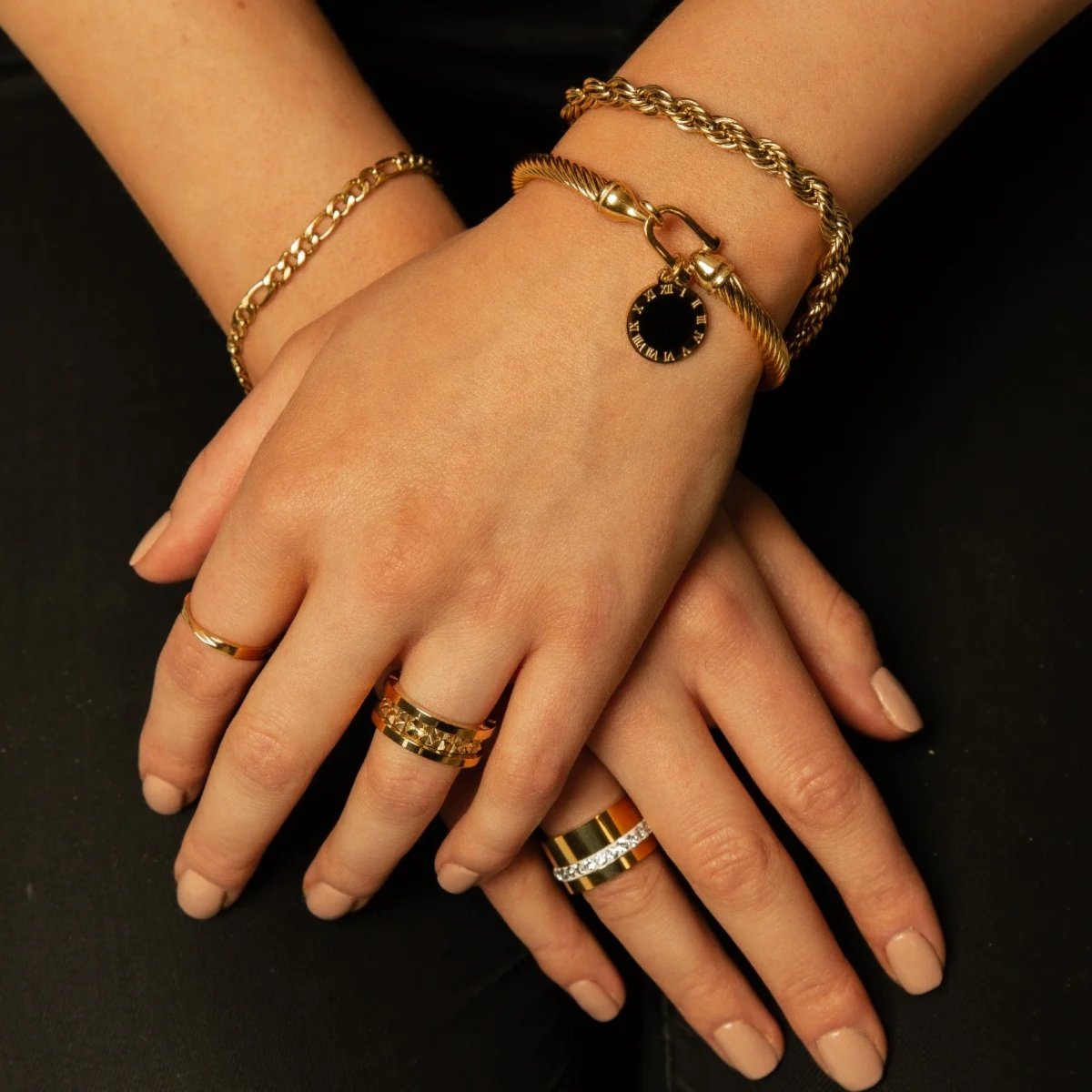Onyx Charm Bracelet 18k Gold Plated