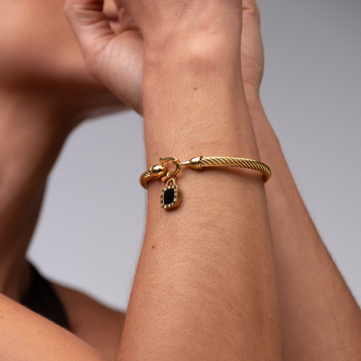 Square Onyx Pendant Cuff Bracelet – 18k Gold Plated