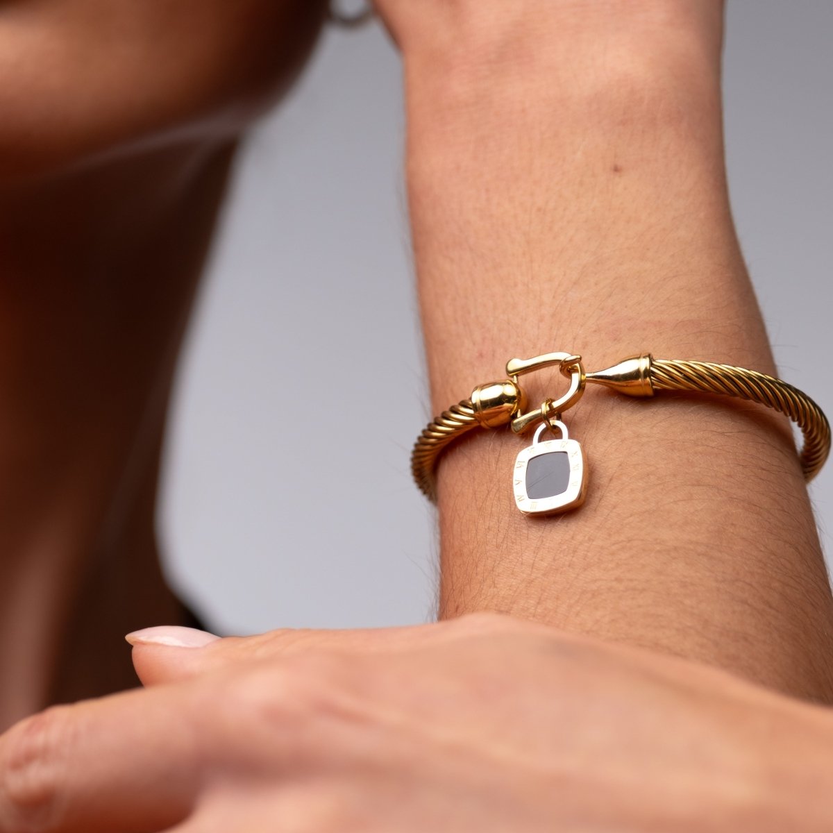 Square Onyx Pendant Cuff Bracelet – 18k Gold Plated