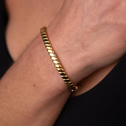 Pisa Cuff Bracelet – 18k Gold Plated