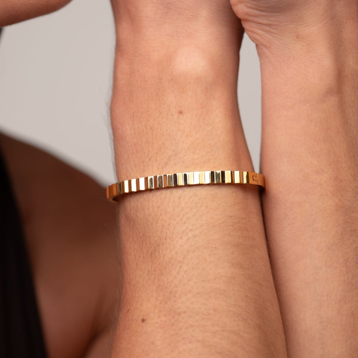 Ripple Bangle - 18k Gold Plated