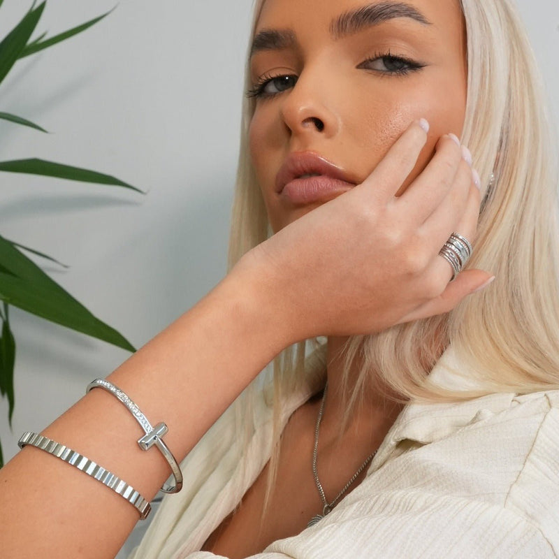 T-Bar Elegance Bangle - Silver