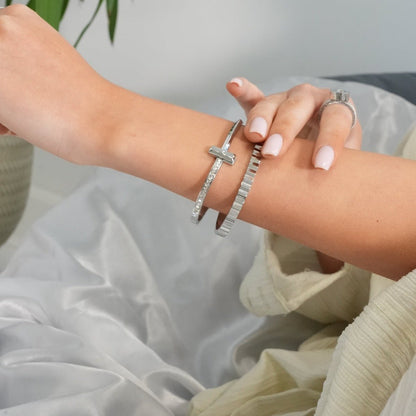T-Bar Elegance Bangle - Silver