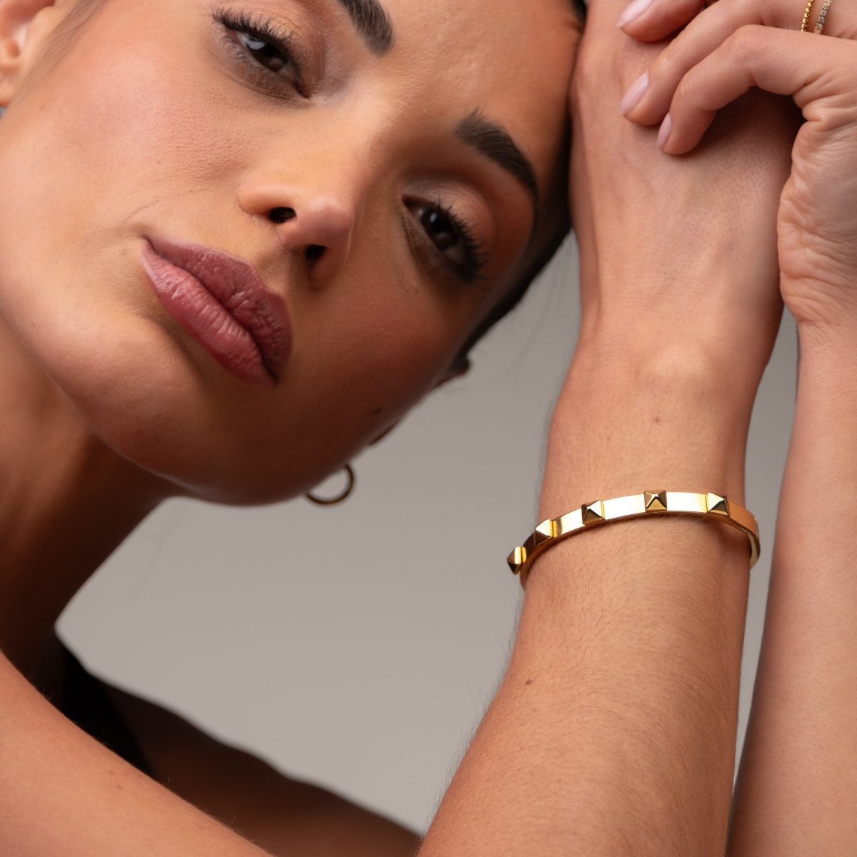 Studs Bracelet 18k Gold Plated
