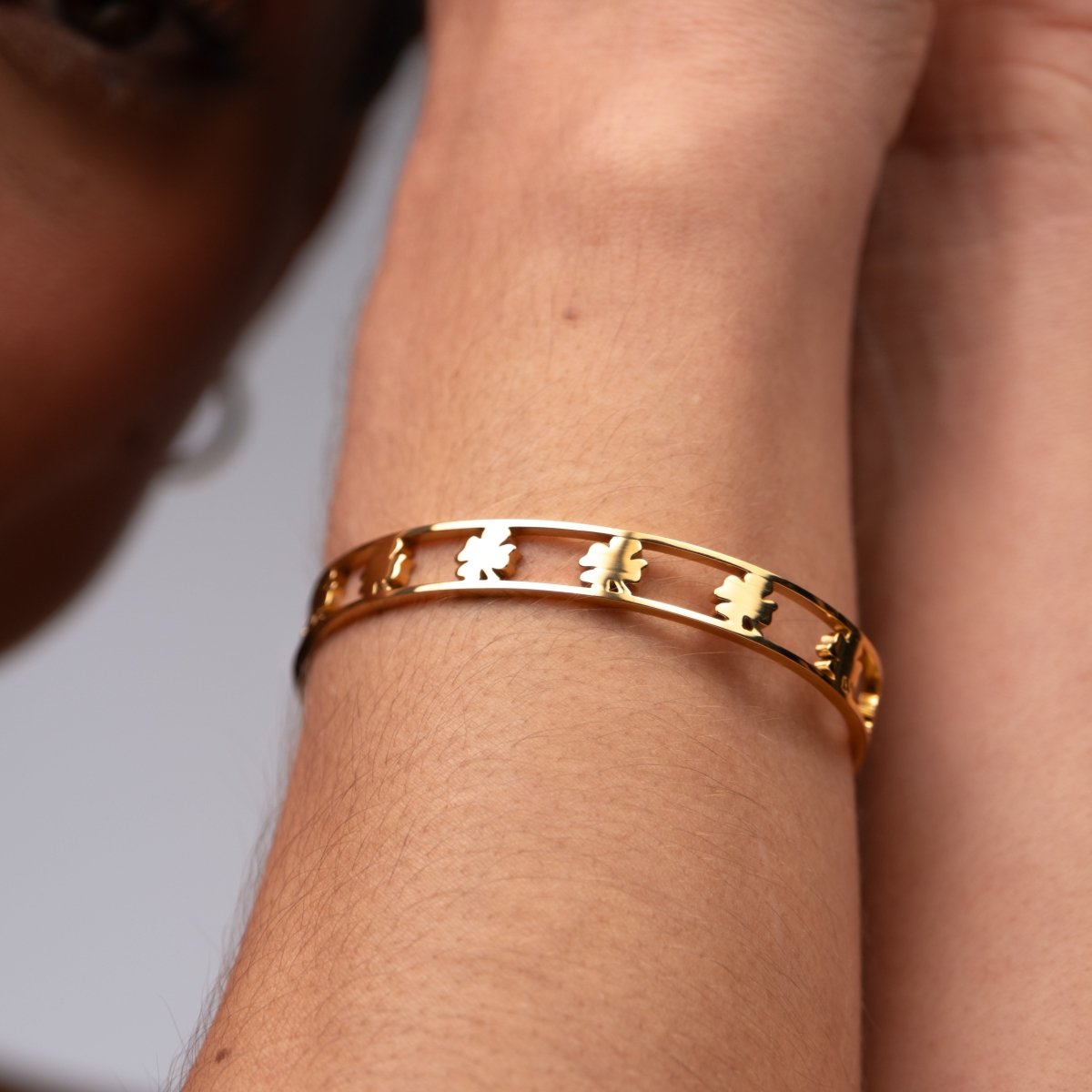 Openwork Clover Bangle - 18k Gold Plated