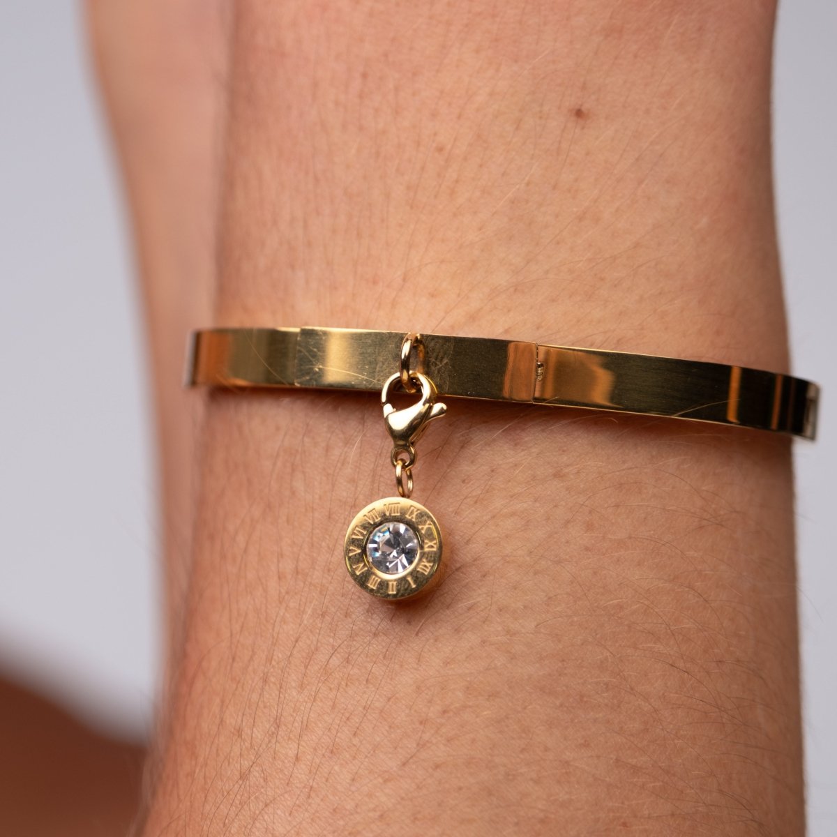 Uniq Bracelet 18k Gold Plated