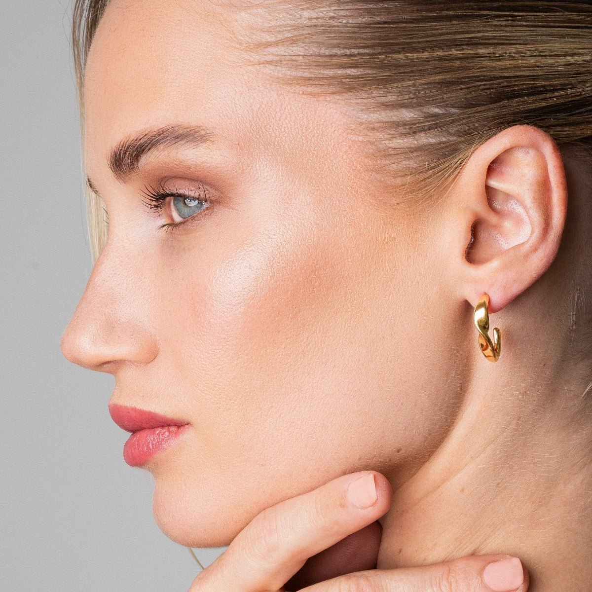 Luci Hoop Earrings 18k Gold Plated