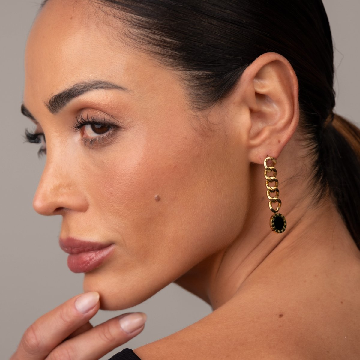 Glamour Onyx Stone Chain Earrings 18k Gold Plated
