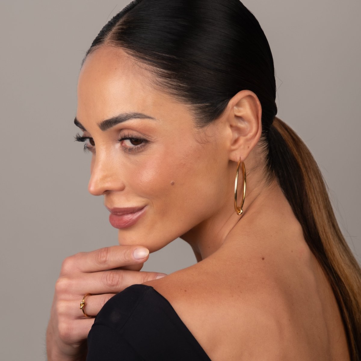 Center Knot Hoop Earrings 18k Gold Plated