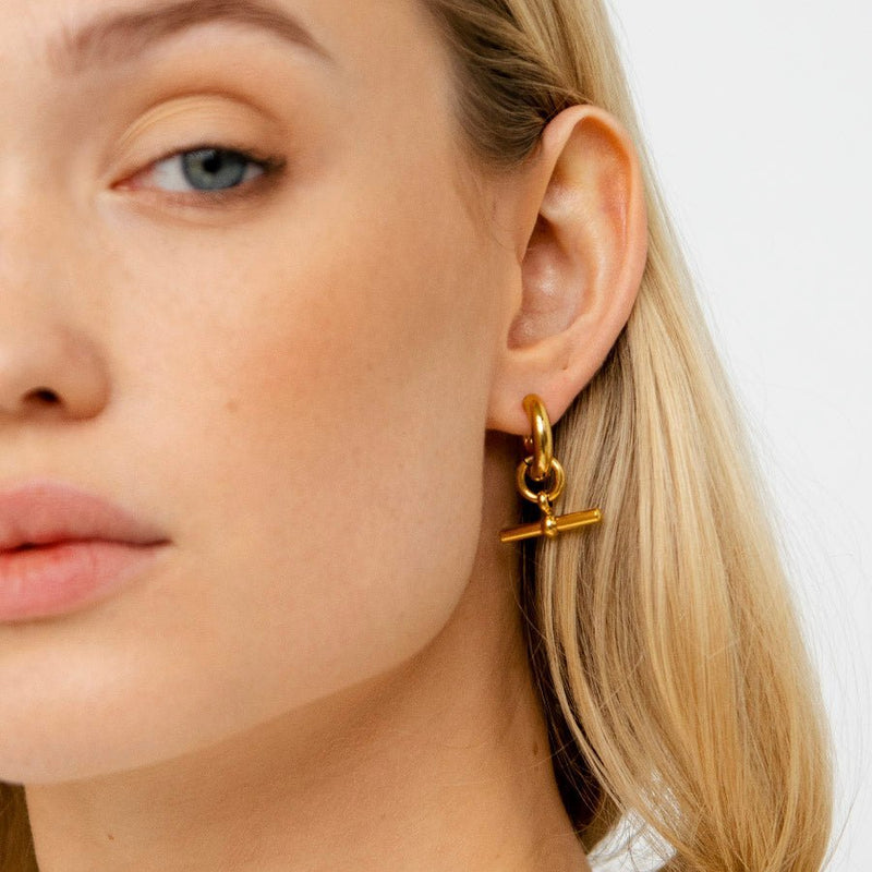 T-Bar Drop Earrings 18k Gold Plated