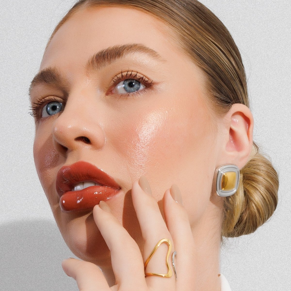 Square Lumiere Earrings Gold and Silver Two-Tone