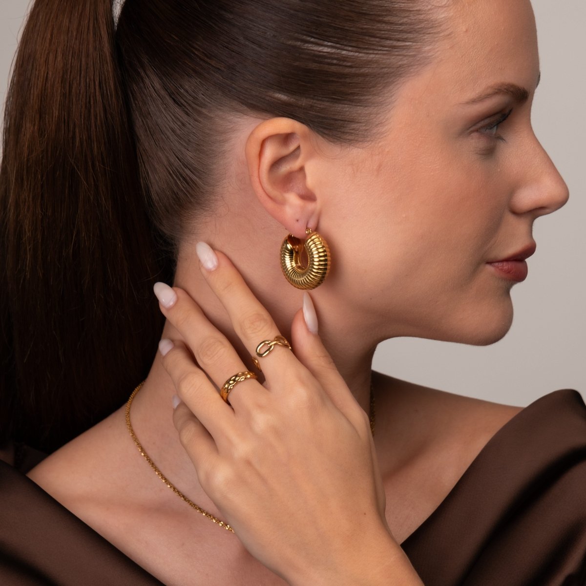 Ziza Bold Hoop Earrings - 18k Gold Plated