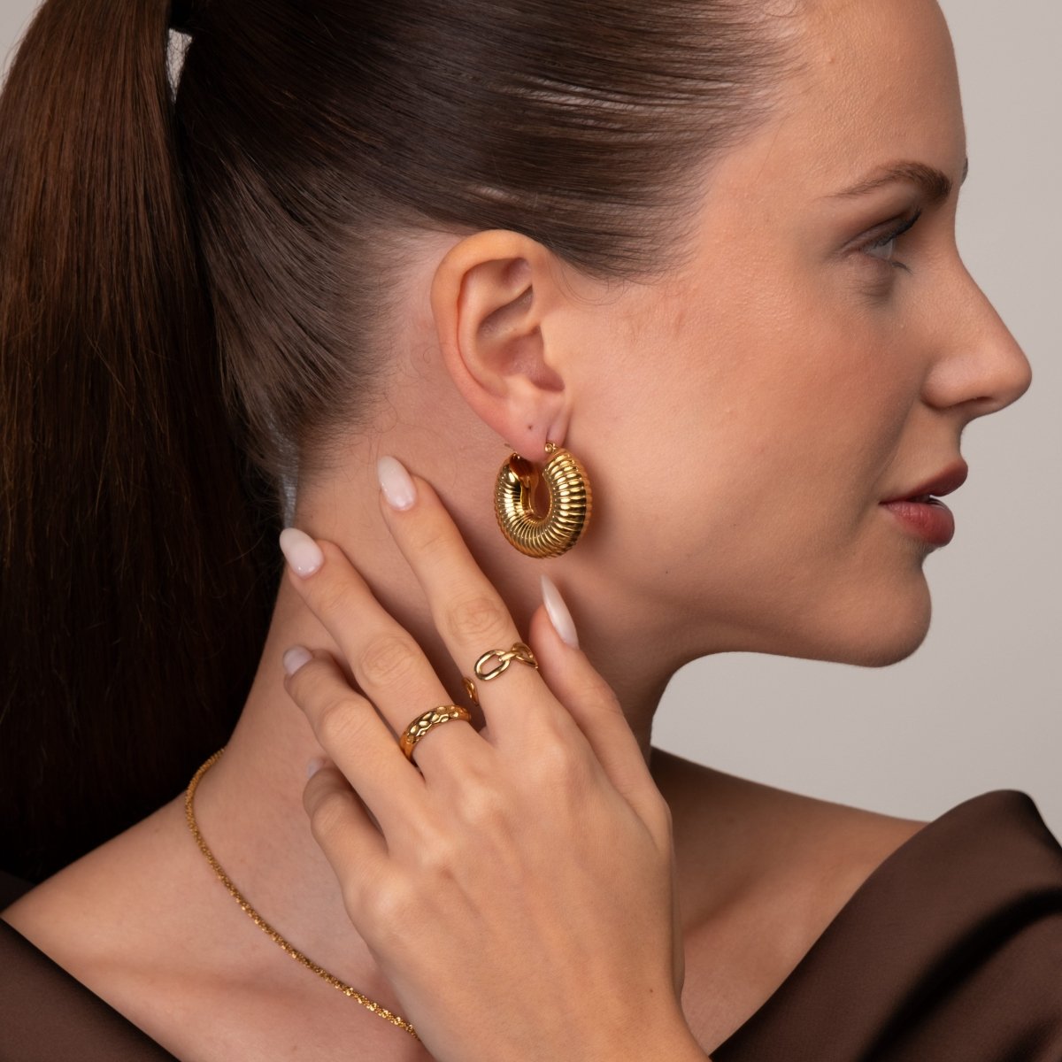 Ziza Bold Hoop Earrings - 18k Gold Plated