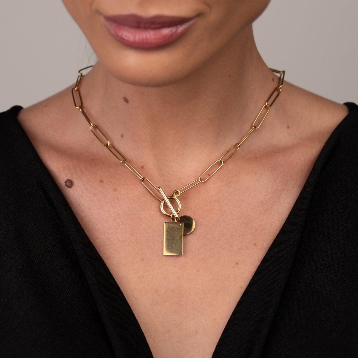 Smooth Geometric Pendant Chain Necklace 18k Gold Plated