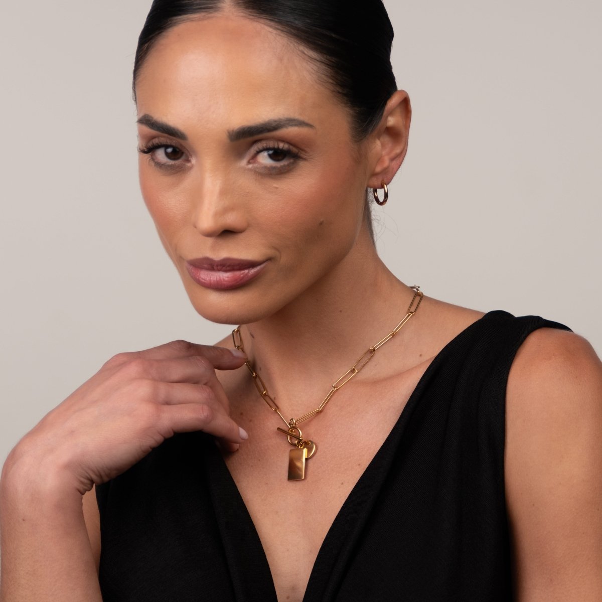 Smooth Geometric Pendant Chain Necklace 18k Gold Plated