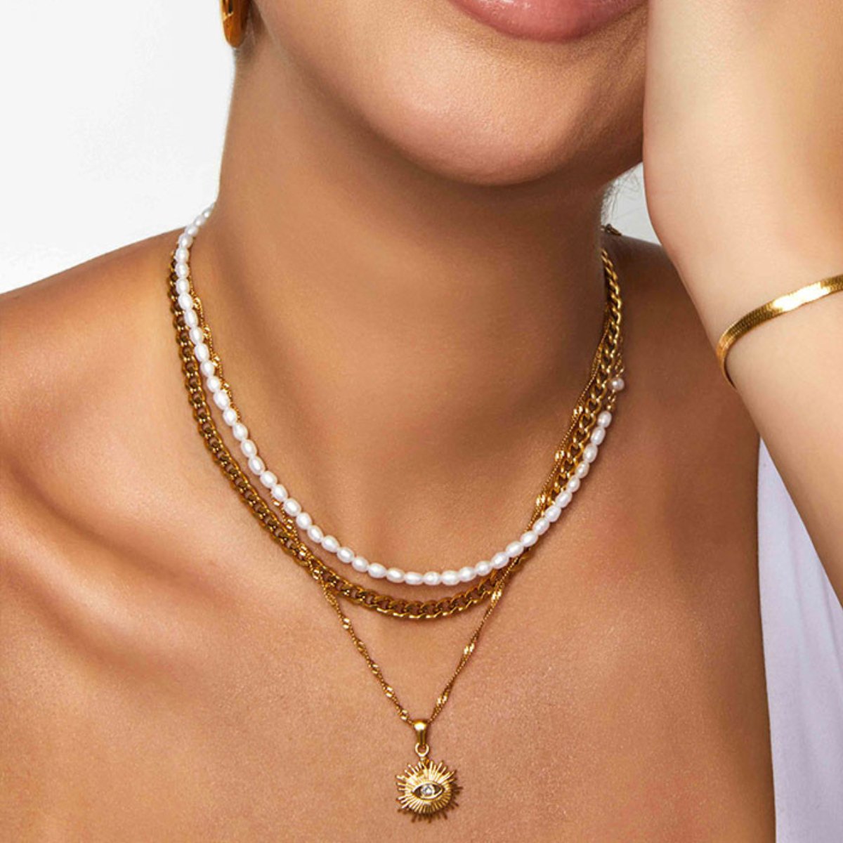 Eye Necklace - 18k Gold Plated