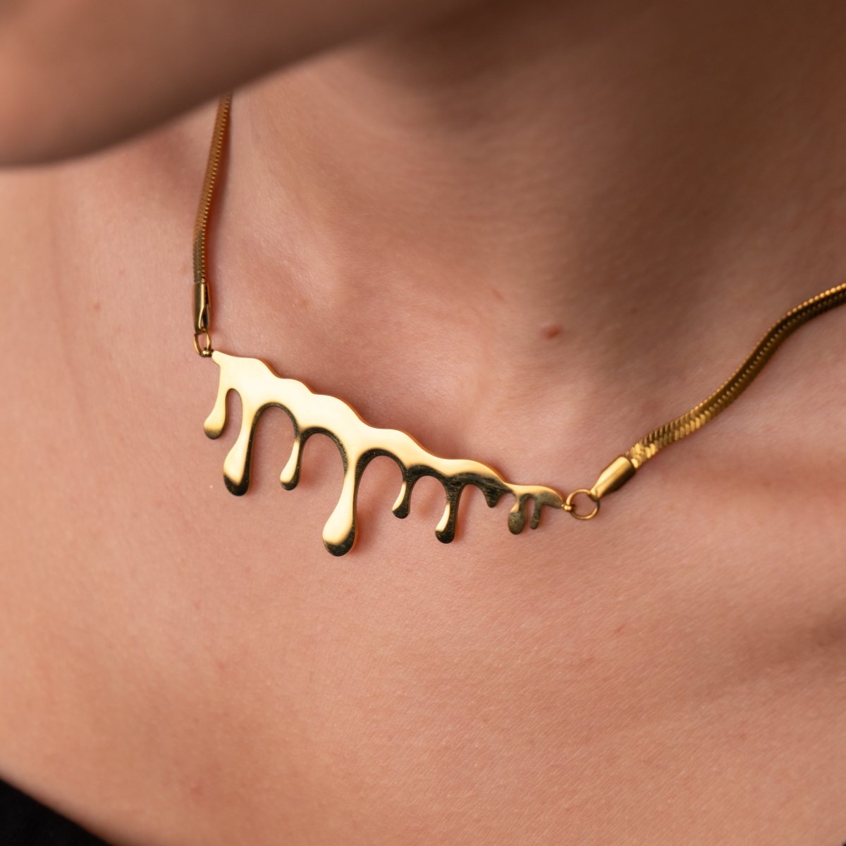 Minimalist Honeycomb Necklace 18k Gold Plated