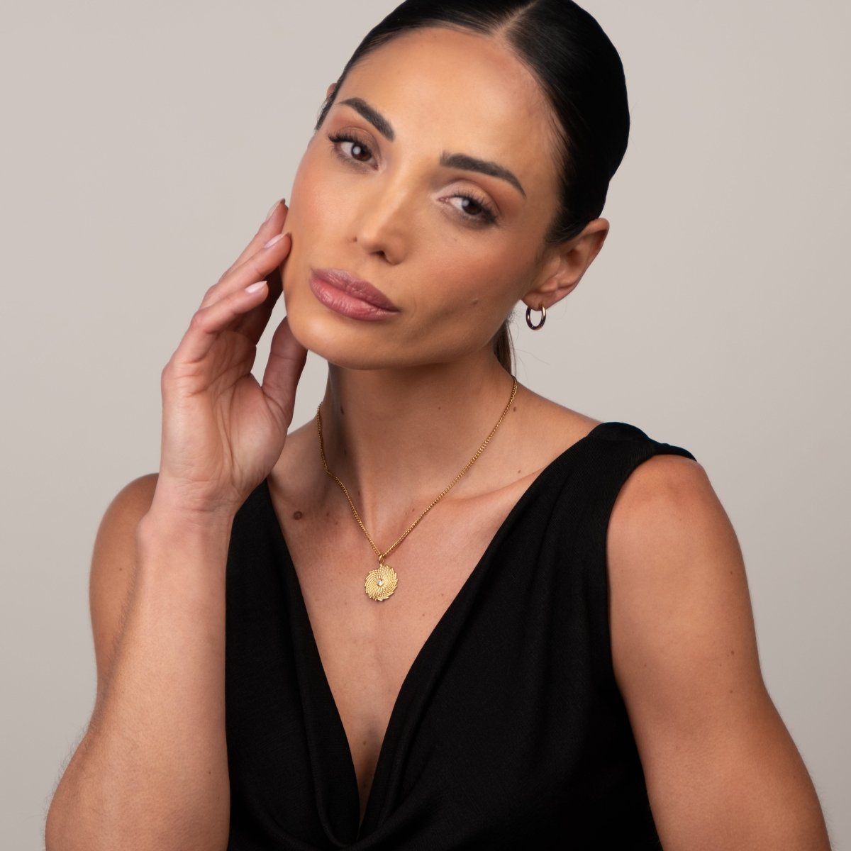 Glow Necklace - 18k Gold Plated