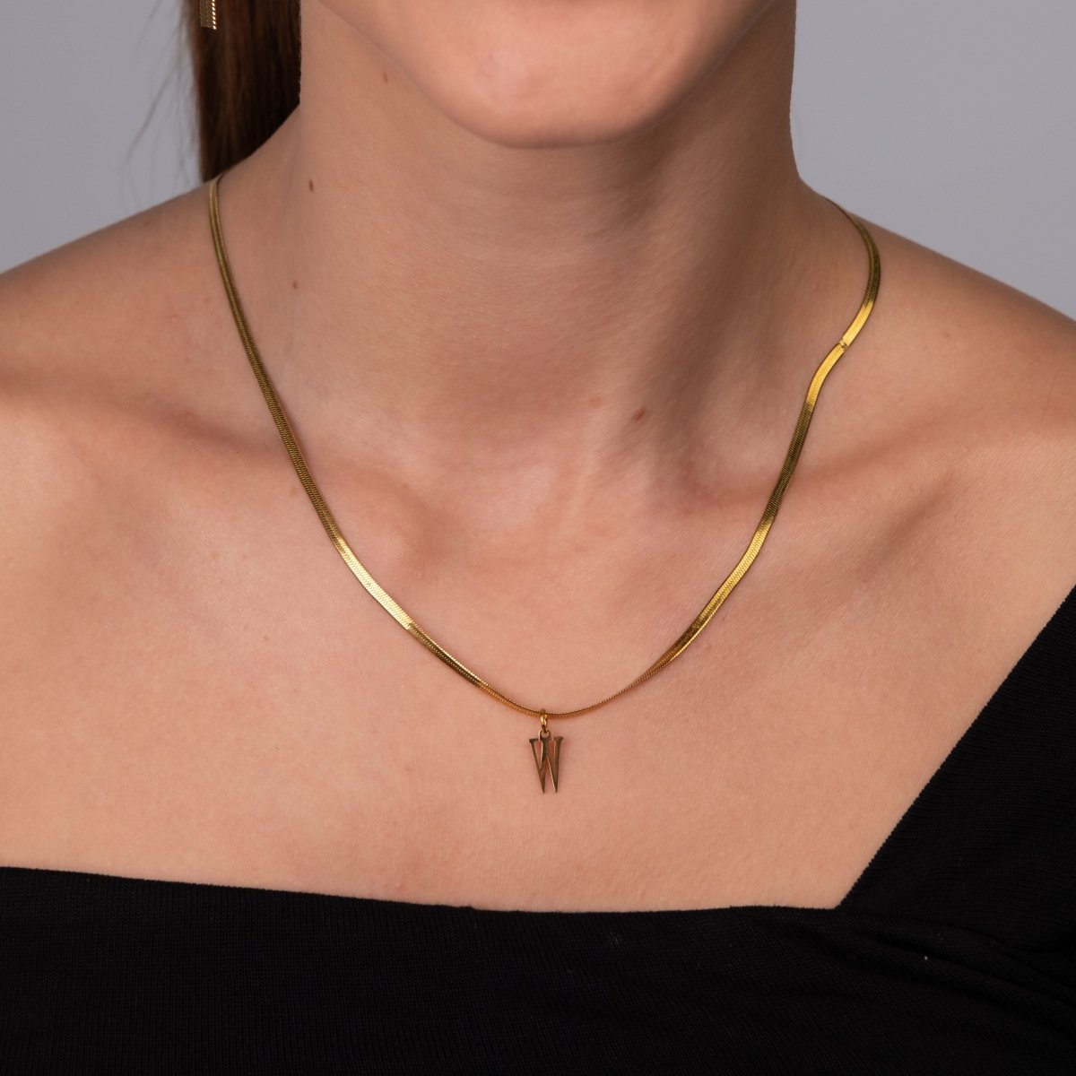 Mesh Chain Initial Letter Necklace – 18k Gold Plated
