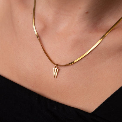 Mesh Chain Initial Letter Necklace – 18k Gold Plated