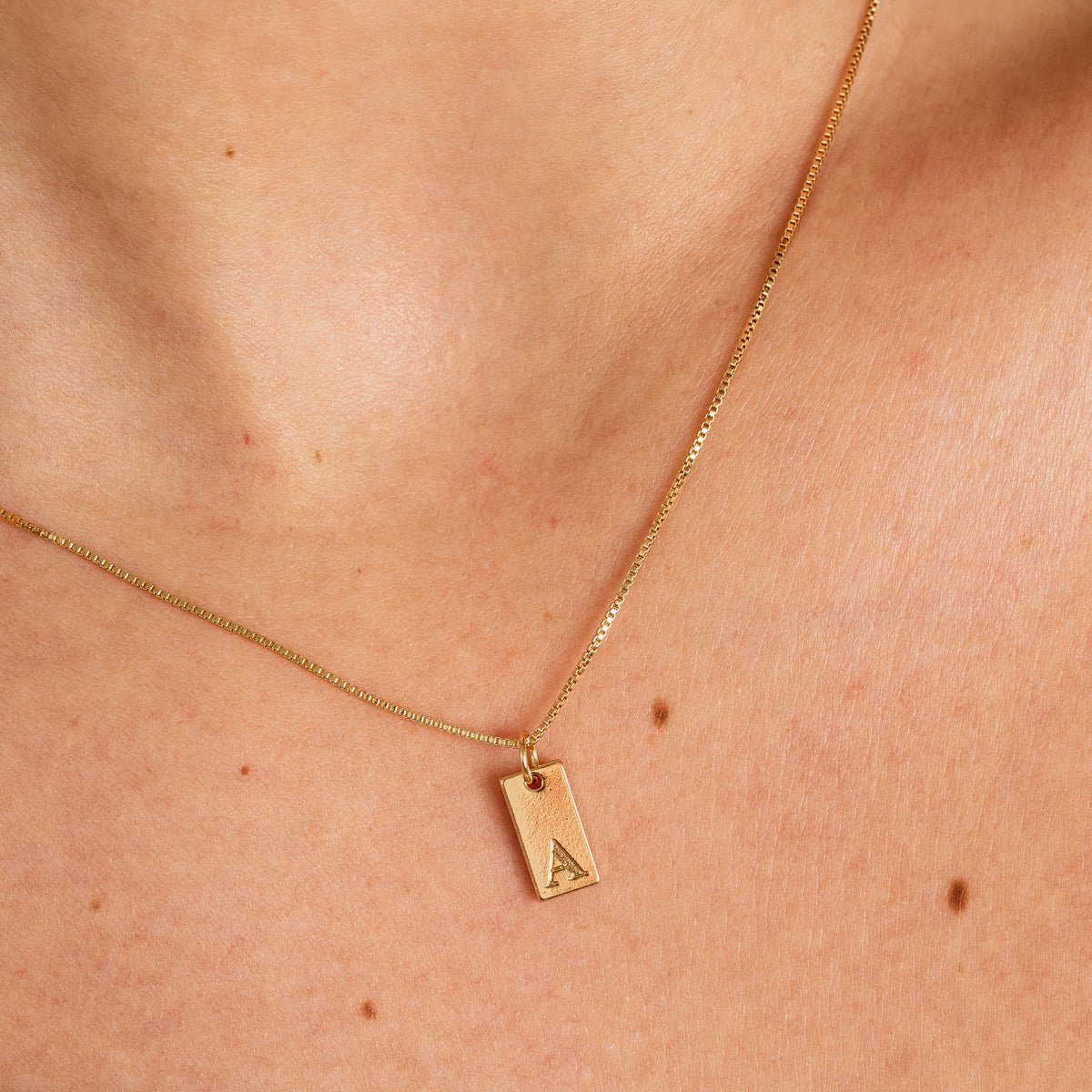 Minimal Initial Letter Necklace – 18k Gold Plated