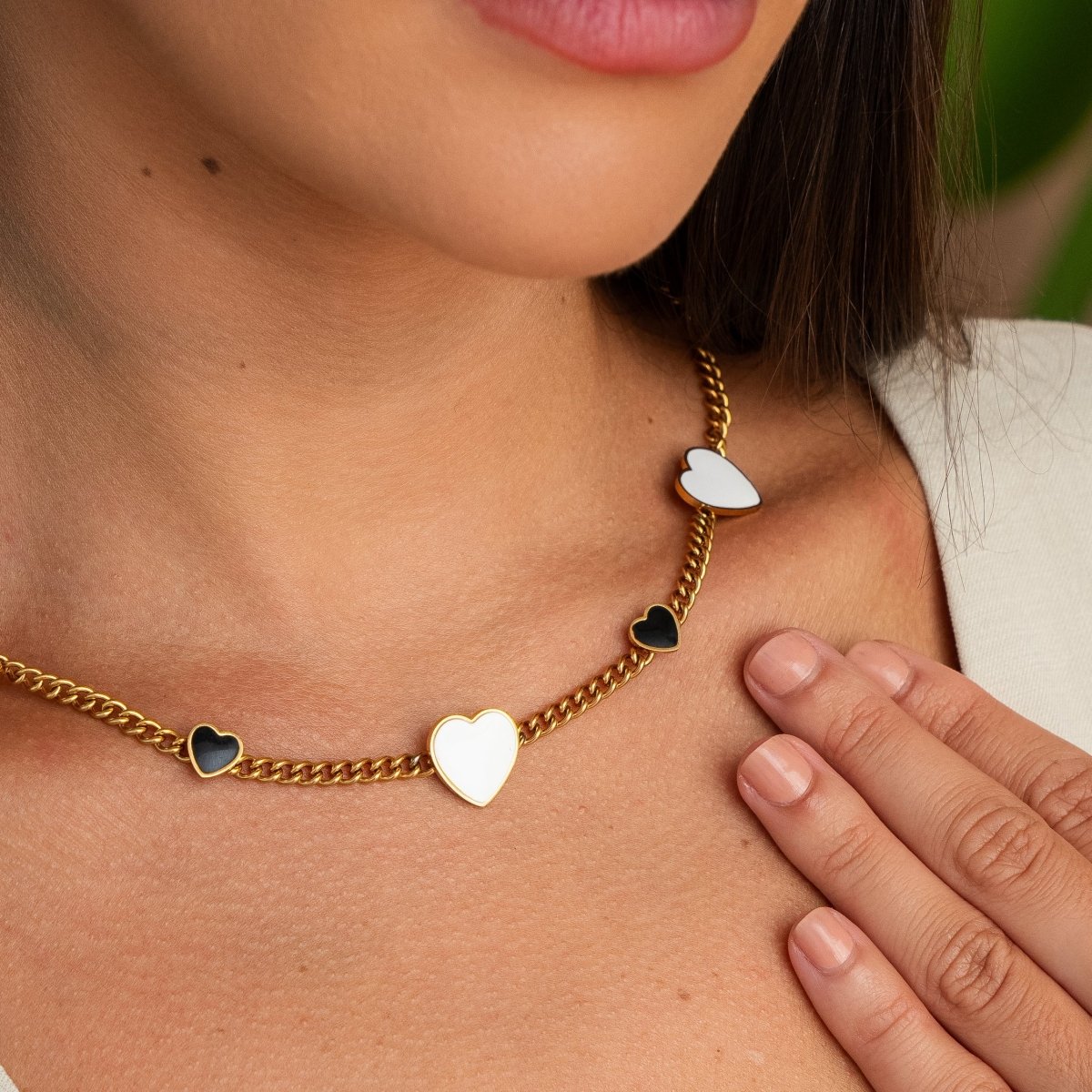 Love Glow Monochrome Necklace – 18k Gold Plated