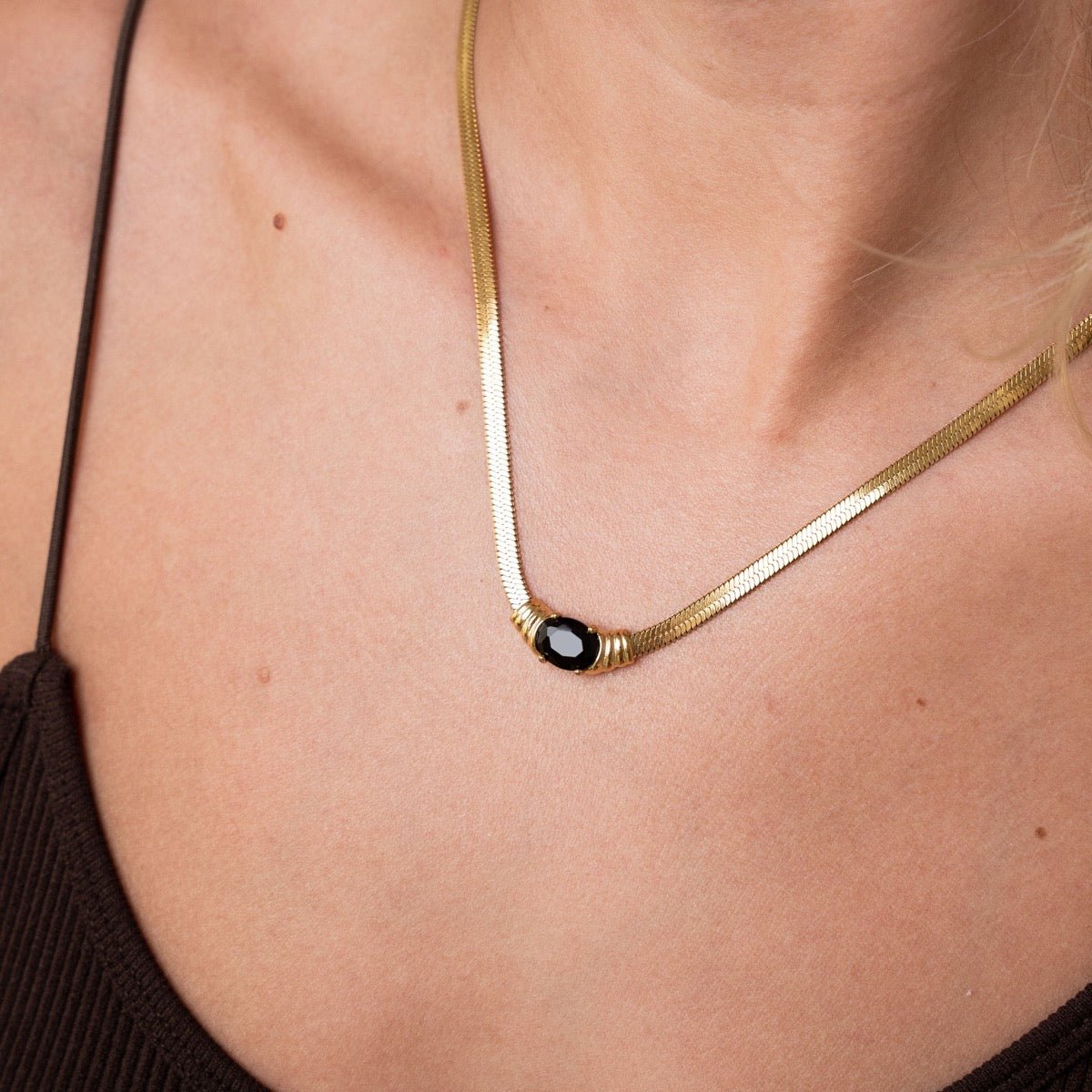 Onyx Stone Mesh Necklace 18k Gold Plated