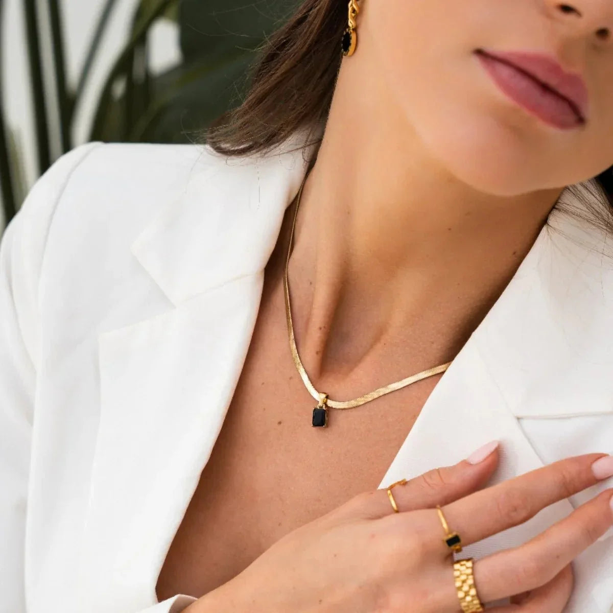Riviera Mesh Chain Pendant Necklace 18k Gold Plated