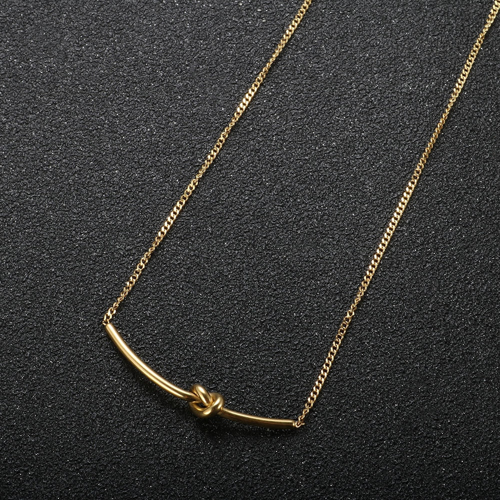 Knot Necklace 18k Gold Plated